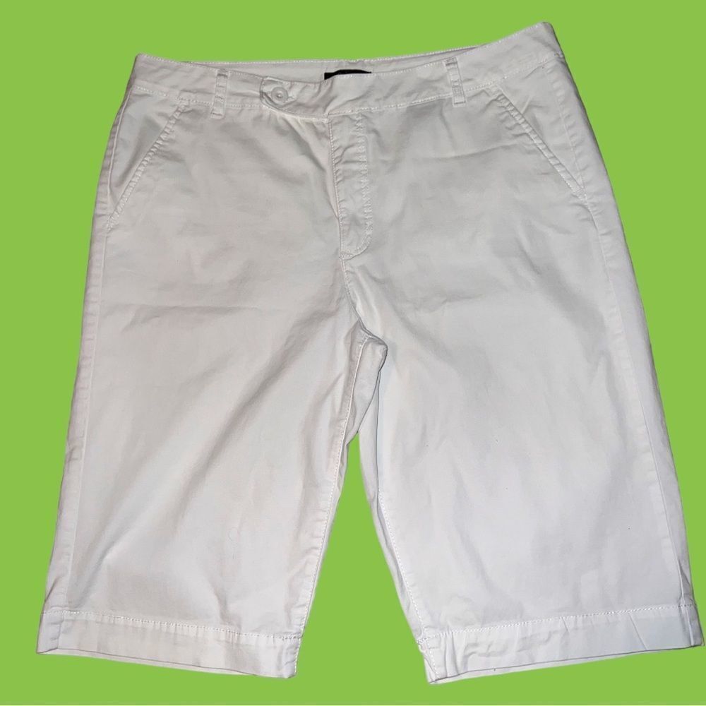 Croft and barrow crisp white ( hard to see) shorts. 4 pockets zip front